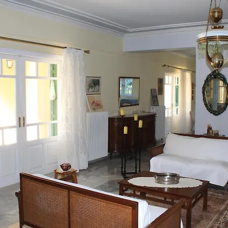 Holiday home Yrithea